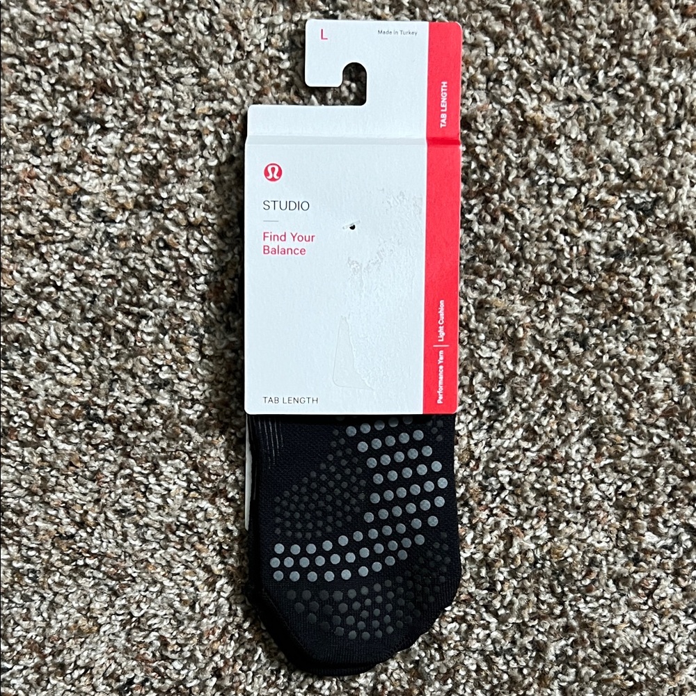 NWT lululemon Find Your Balance Grip Tab Socks